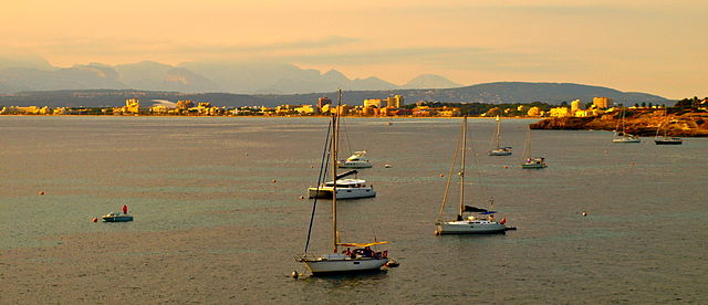 Boyas de Cala Blava