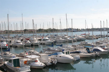 Port St Louis du Rhone ( Plaisance port )