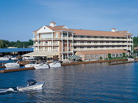 Riveredge Resort