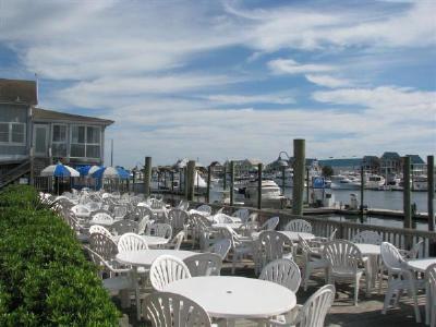 Dockside Restaurant & Marina