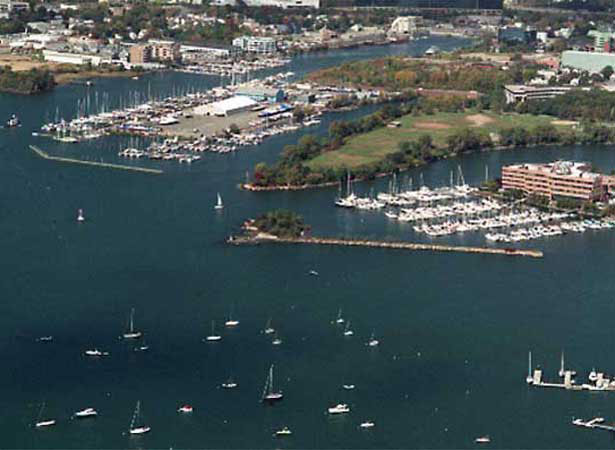 Brewer Yacht at Haven Marina