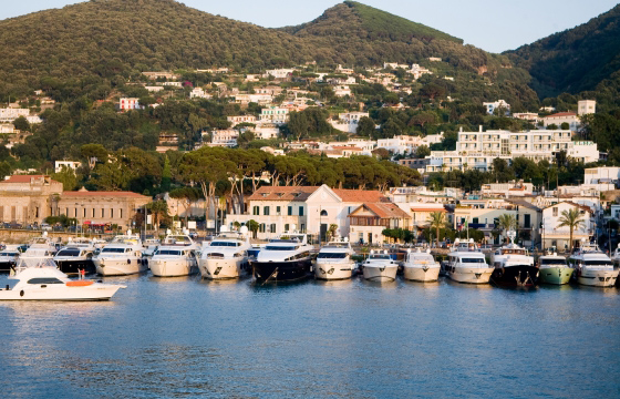 Cala degli aragonesi Porto Turistico di Casamiccio