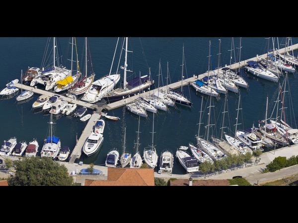 Vrboska ACI Marina