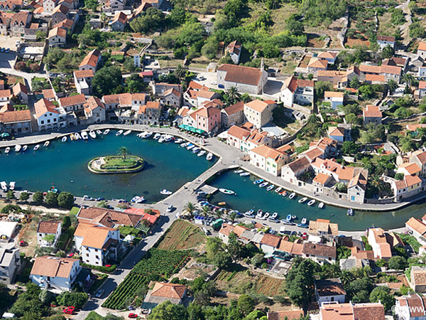 Vrboska ACI Marina